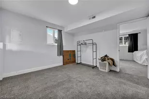 692 Zeletta Dr, Akron, OH 44319 - Photo 35