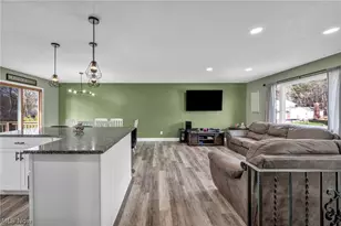 692 Zeletta Dr, Akron, OH 44319 - Photo 17