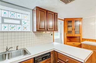 2740 Chelsea Dr, Akron, OH 44312 - Photo 7