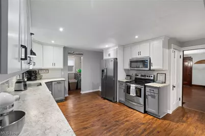 423 W Main Street, Dalton, OH 44618 - Photo 13