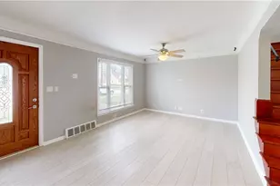 30008 Mildred Dr, Willowick, OH 44095 - Photo 5