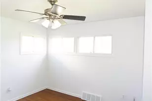 15401 Walvern Blvd Blvd, Maple Heights, OH 44137 - Photo 11