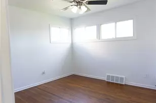 15401 Walvern Blvd Blvd, Maple Heights, OH 44137 - Photo 17