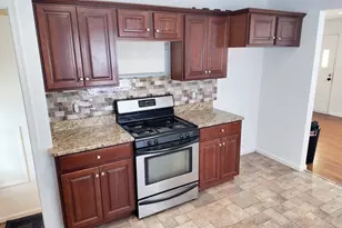 15401 Walvern Blvd Blvd, Maple Heights, OH 44137 - Photo 3