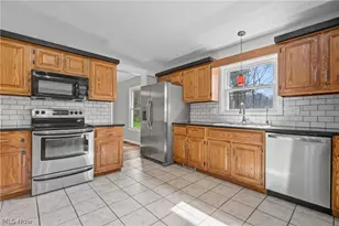 380 Sturbridge Dr, Medina, OH 44256 - Photo 11