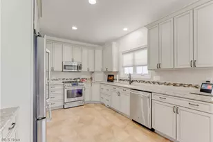 8195 Manor Gate Way, Mentor, OH 44060 - Photo 11