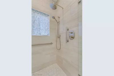 8195 Manor Gate Way, Mentor, OH 44060 - Photo 25