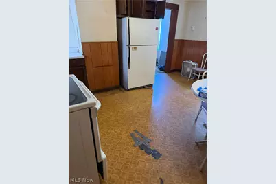 19870 Pasnow Avenue, Euclid, OH 44119 - Photo 5