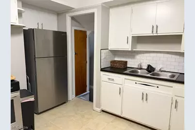 298 E 270 Street, Euclid, OH 44132 - Photo 3