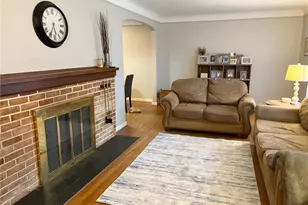 298 E 270th St, Euclid, OH 44132 - Photo 7