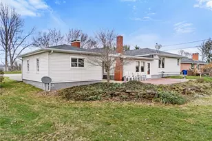 516 E Main St, Gnadenhutten, OH 44629 - Photo 27