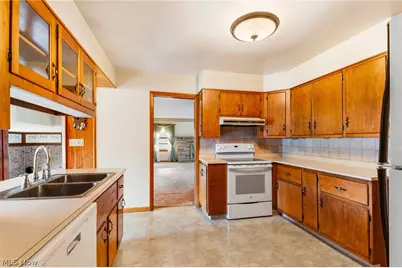 516 E Main Street, Gnadenhutten, OH 44629 - Photo 13