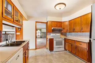 516 E Main St, Gnadenhutten, OH 44629 - Photo 13