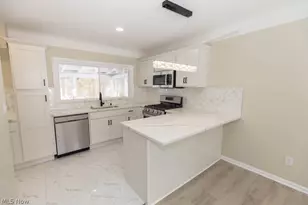 4059 Colony Rd, South Euclid, OH 44121 - Photo 9