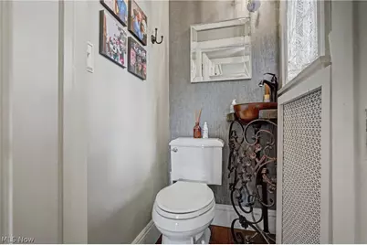 131 N Wheaton Road, Akron, OH 44313 - Photo 15