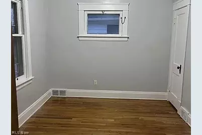 10112 Aetna Road, Loveland, OH 44105 - Photo 15