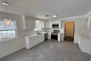 22350 S Woodland Rd, Huber Heights, OH 44122 - Photo 13