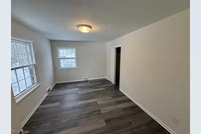 22350 S Woodland Road, Huber Heights, OH 44122 - Photo 13