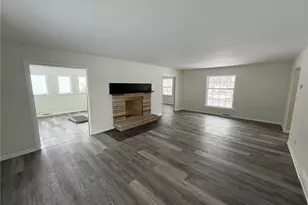 22350 S Woodland Rd, Huber Heights, OH 44122 - Photo 5