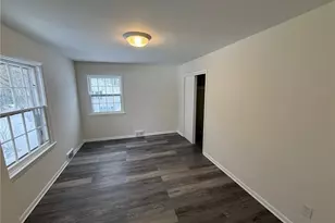 22350 S Woodland Rd, Huber Heights, OH 44122 - Photo 15