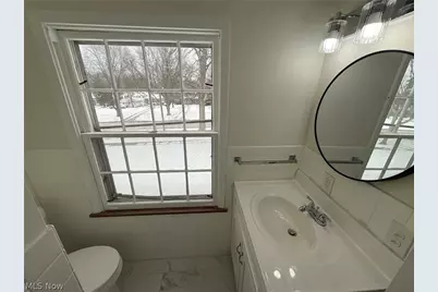 22350 S Woodland Road, Huber Heights, OH 44122 - Photo 17