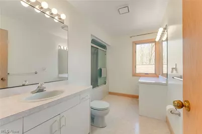 13015 Pearl Road, Chardon, OH 44024 - Photo 35