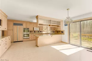 13015 Pearl Rd, Chardon, OH 44024 - Photo 11