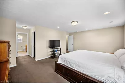 6935 Meadow Lakes Boulevard, North Ridgeville, OH 44039 - Photo 17