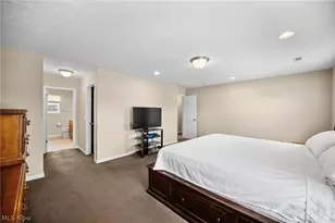 6935 Meadow Lakes Blvd, North Ridgeville, OH 44039 - Photo 17