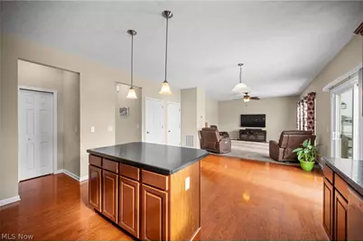 6935 Meadow Lakes Boulevard, North Ridgeville, OH 44039 - Photo 9