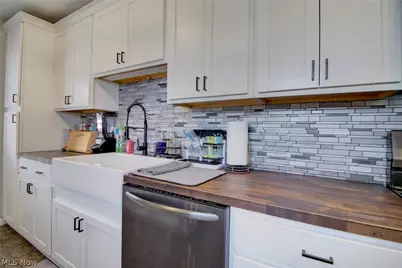 12123 National Drive, Grafton, OH 44044 - Photo 9