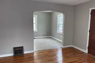 1570 Oakwood Ave, Akron, OH 44301 - Photo 3