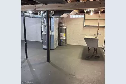 1570 Oakwood Avenue, Akron, OH 44301 - Photo 11