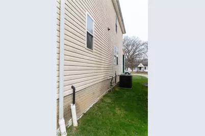 444 Sunshine Avenue, Youngstown, OH 44505 - Photo 9