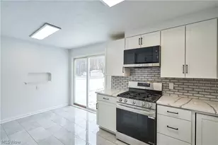 2800 Stark Dr, Willoughby Hills, OH 44094 - Photo 7