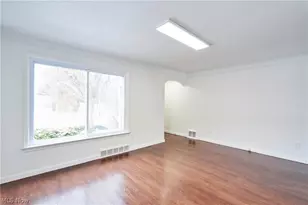 2800 Stark Dr, Willoughby Hills, OH 44094 - Photo 9