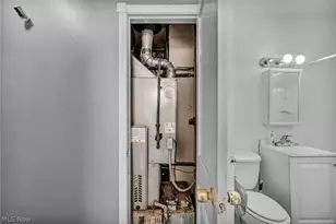 12309 Brookfield Ave, Loveland, OH 44135 - Photo 17