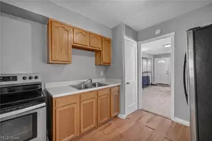 12309 Brookfield Ave, Loveland, OH 44135 - Photo 7