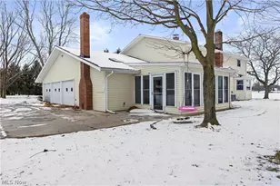 39738 Banks Rd, Grafton, OH 44044 - Photo 5