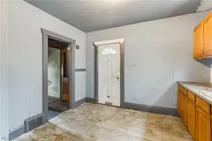 3005 Rush Blvd, Youngstown, OH 44507 - Photo 3