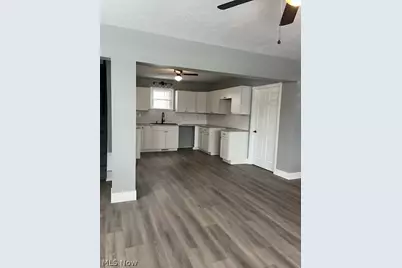 208 S 15th Street, Sebring, OH 44672 - Photo 5