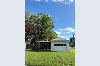 208 S 15th Street, Sebring, OH 44672 - Photo 5