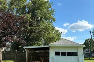 208 S 15th St, Sebring, OH 44672 - Photo 5