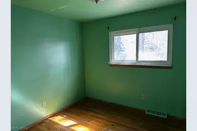 983 E 179 Street, Loveland, OH 44119 - Photo 15