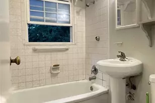 442 Clearview Dr, Euclid, OH 44123 - Photo 3