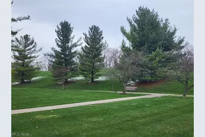 8615 Scenicview Drive, Grandview Heights, OH 44147 - Photo 3