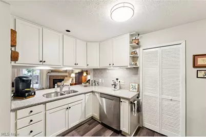 8615 Scenicview Drive, Grandview Heights, OH 44147 - Photo 17