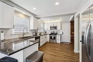 4284 Silsby Rd, University Heights, OH 44118 - Photo 9