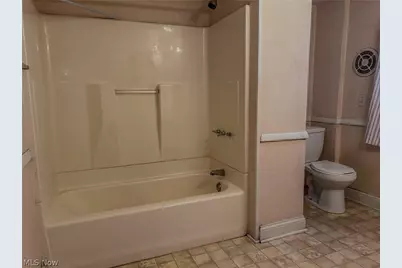 600 Robinette Court, Akron, OH 44310 - Photo 25