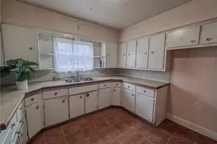 600 Robinette Ct, Akron, OH 44310 - Photo 3